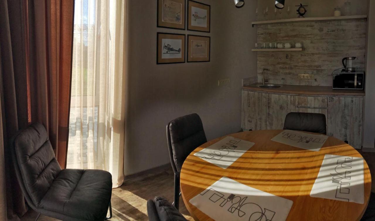 Авиатик Zjytomyr Buitenkant foto